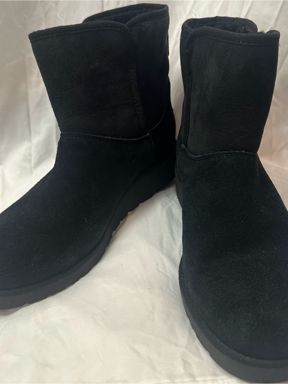 UGG Short Black Suede Winter Boots 8